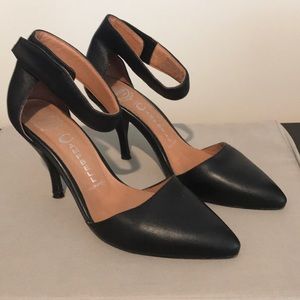 Jeffrey Campbell Solitaire size 9